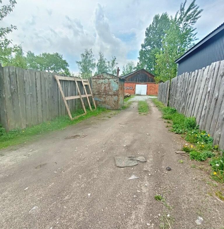 Продається комерційна ділянка з комунікаціями та асфальтованим майданчиком, 10 соток, Глубочиця (Житомир)