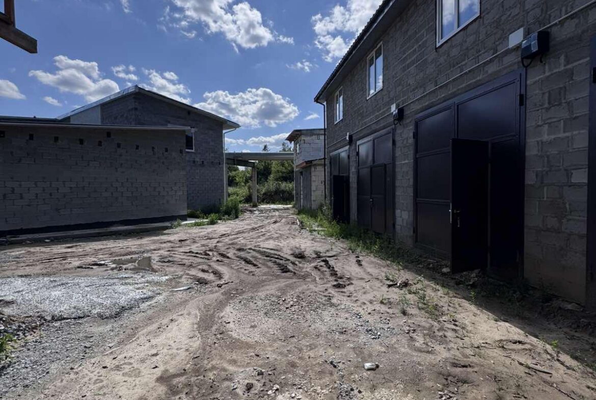 Продаються приміщення, ідеальні під СТО, детейлінгу, автомийки, 236 м²