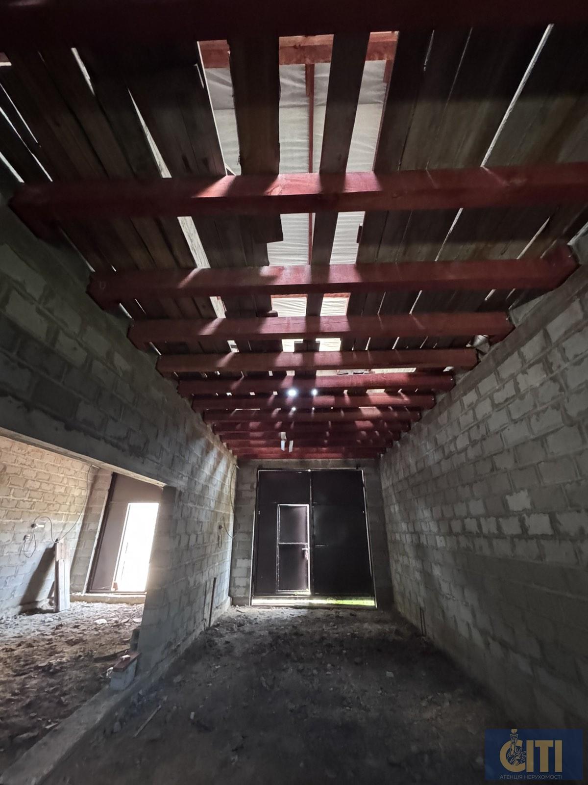 Продаються приміщення, ідеальні під СТО, детейлінгу, автомийки, 236 м²