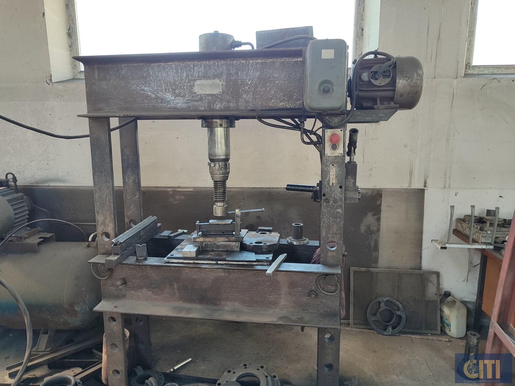 _viber_2025-08-09_07-17-02-756 Продаж промислово- виробничого приміщення 650 кв.м. вул. Параджанова