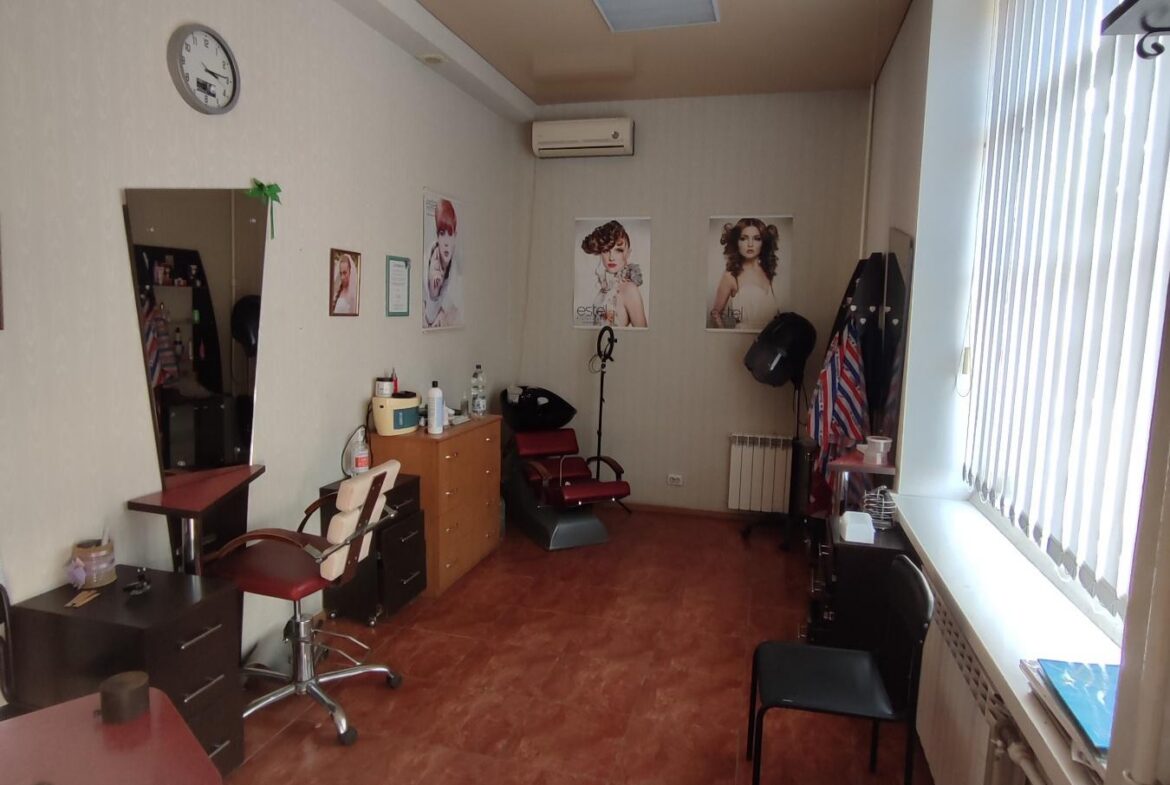 Приміщення в центрі по вул.Ольжича, 26 м2