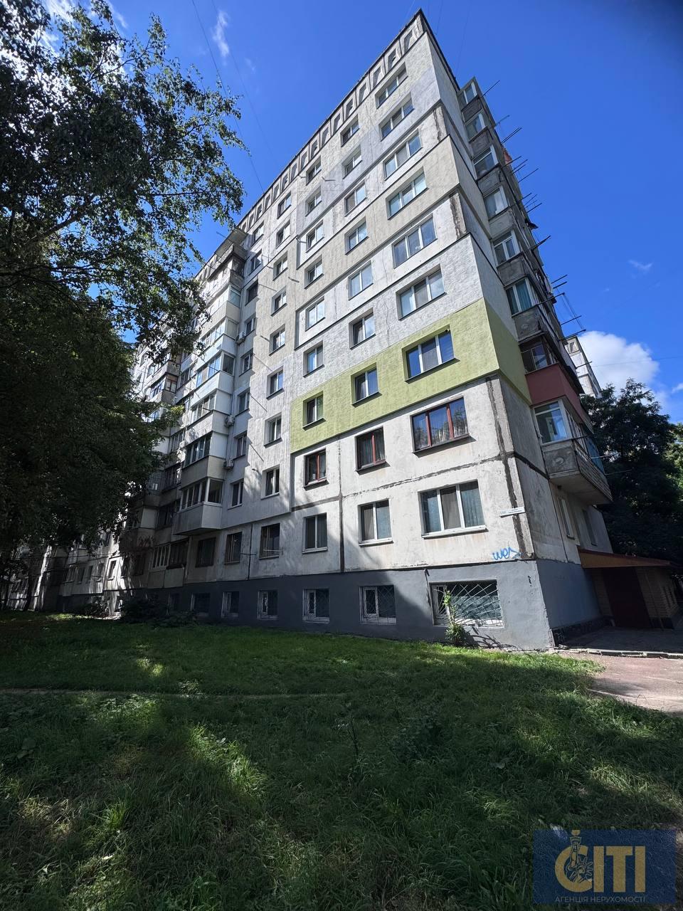 Приміщення в центрі міста Житомир, вулиця Івана Мазепи, навпроти ЖК Сімейний, 347 м²