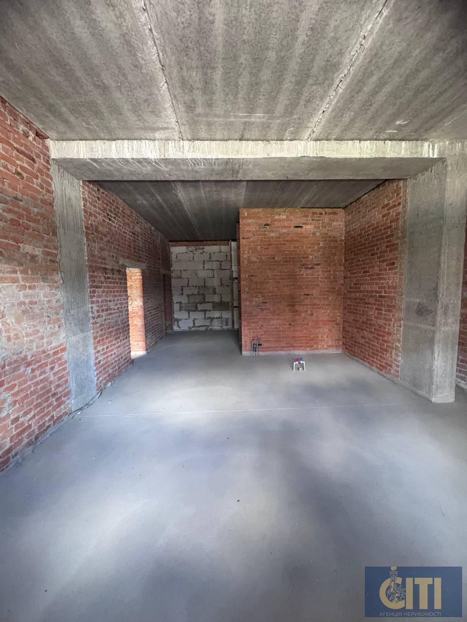 Продається комерційне приміщення в ЖК «Олімпійський», 4 секція — 83 м²