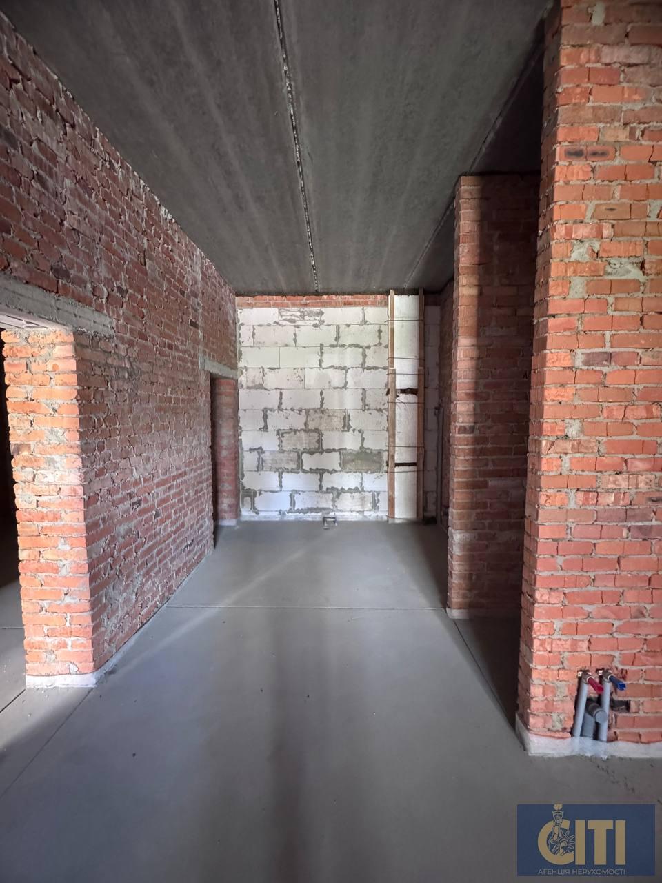 Продається комерційне приміщення в ЖК «Олімпійський», 4 секція — 83 м²