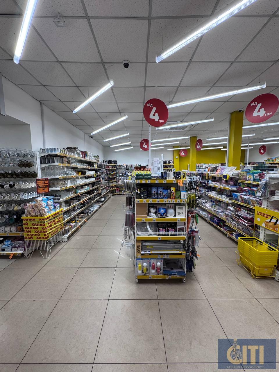 Продаж нежитлового фасадного приміщення на першому поверсі по вул. Покровська, район Сінного ринку. Покровська, район Сінного ринку