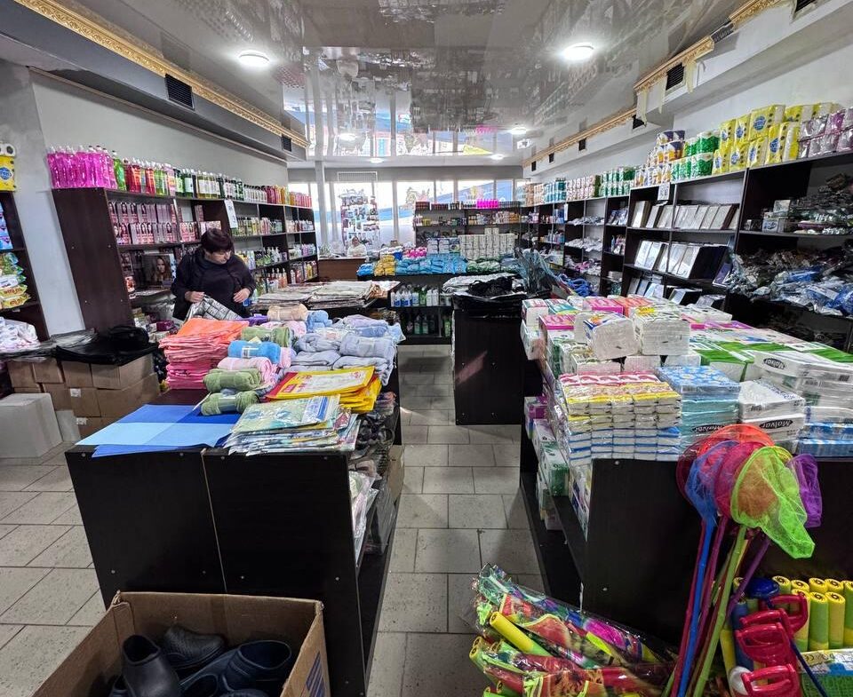 Продаж двоповерхового фасадного нежитлового приміщення, район Сінного ринку!