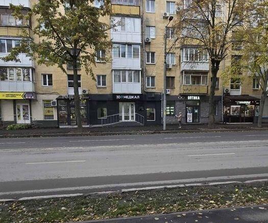 Продається комерційне приміщення в центрі Житомира, по вулиці Київська, 56 м²