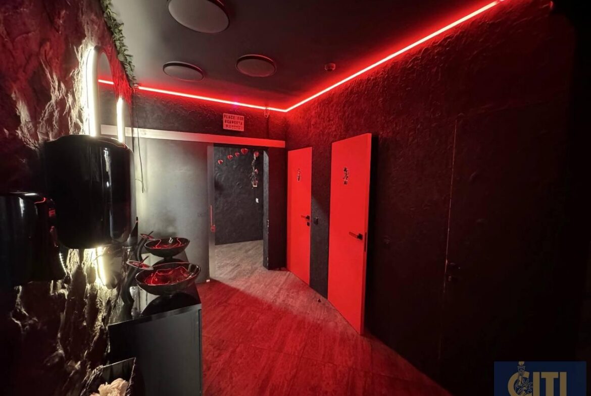 Продається комерційне приміщення площею 300 м² у самому центрі Житомира