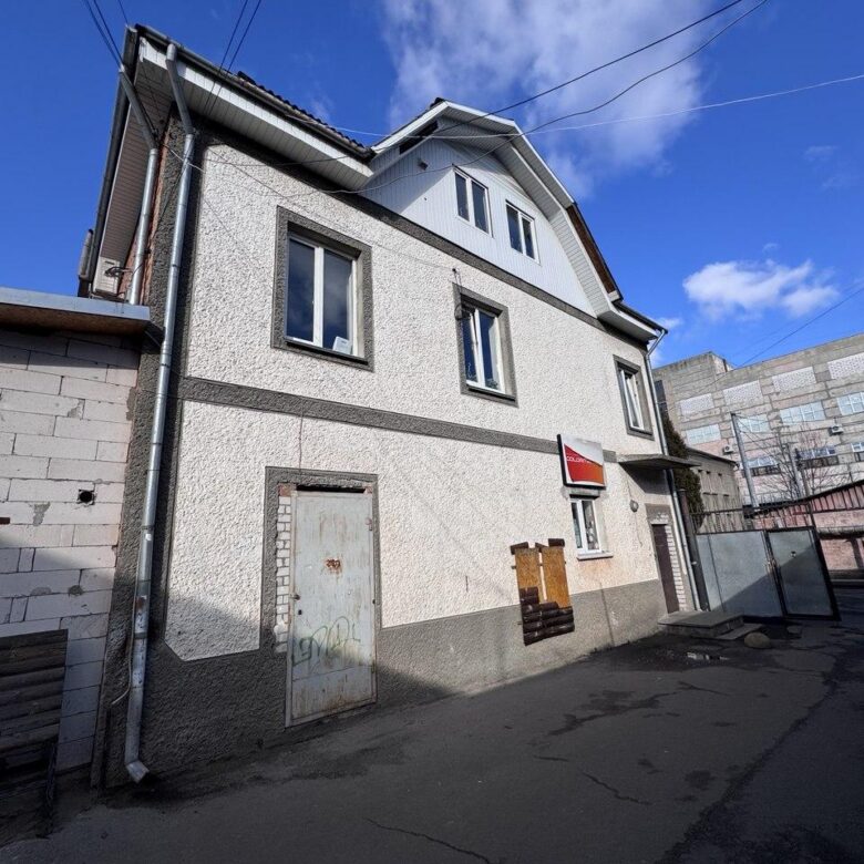 Нежитлове приміщення в самому центрі міста, вул. Київська (біля ТРЦ “Глобал”). Київська (біля ТРЦ “Глобал”), 400 м²