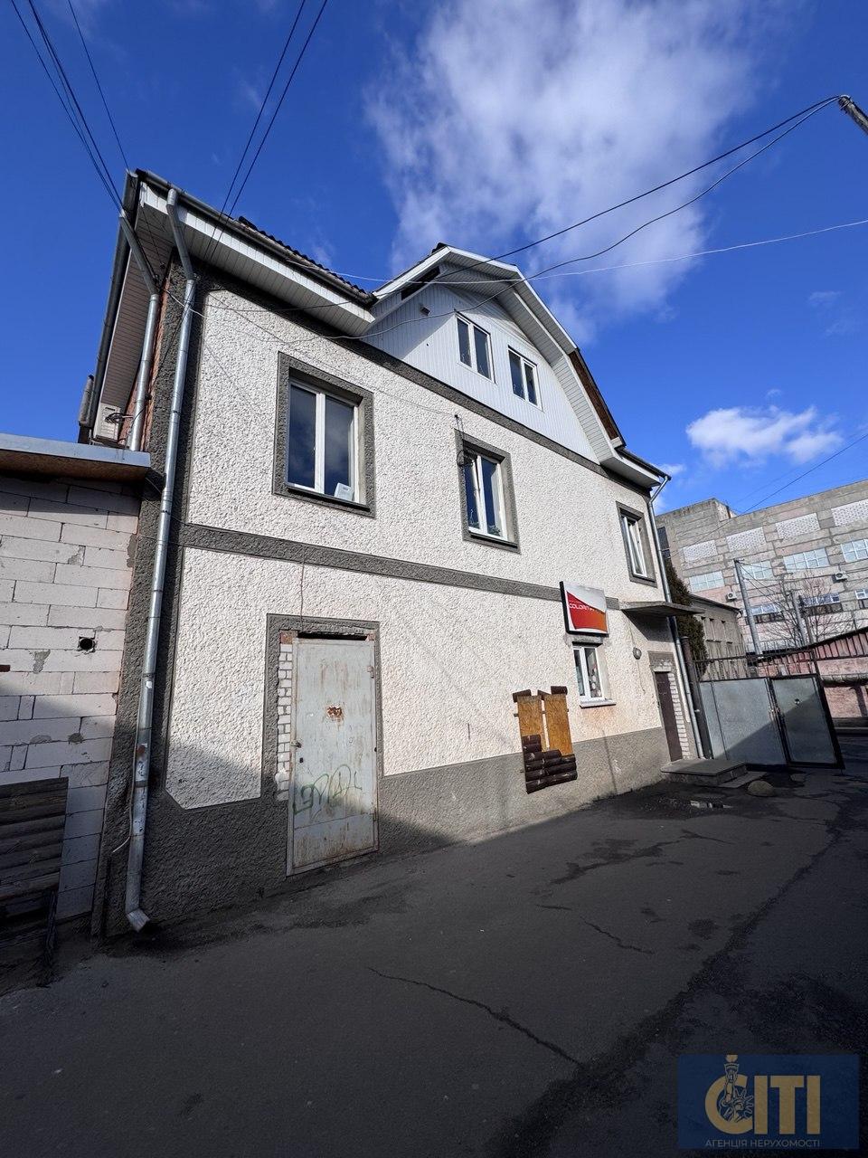 photo_11_2025-10-07_22-38-57 Нежитлове приміщення в самому центрі міста, вул. Київська (біля ТРЦ “Глобал”). Київська (біля ТРЦ “Глобал”), 400 м²