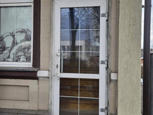 Офісне приміщення в центрі, вул. Покровська, 43 (перехрестя з вул. Лесі Українки), 50 м2