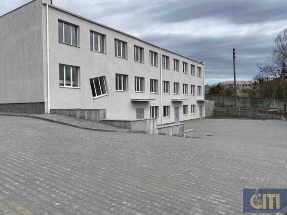 Пропонується до продажу комерційне приміщення (район Крошня), 1310 м²