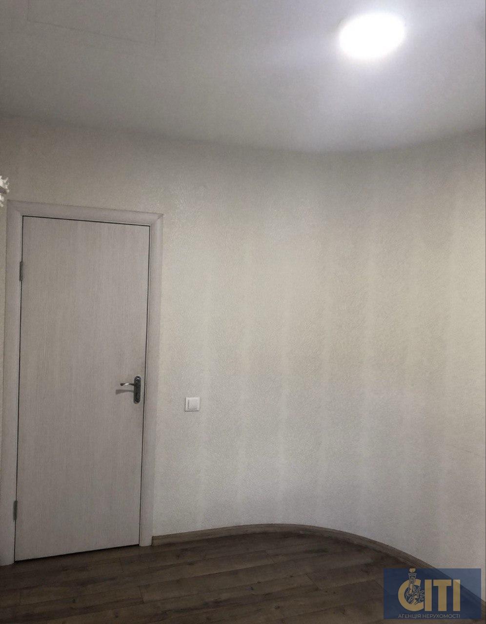 Офісне приміщення в центрі, вул. Покровська, 43 (перехрестя з вул. Лесі Українки), 50 м2