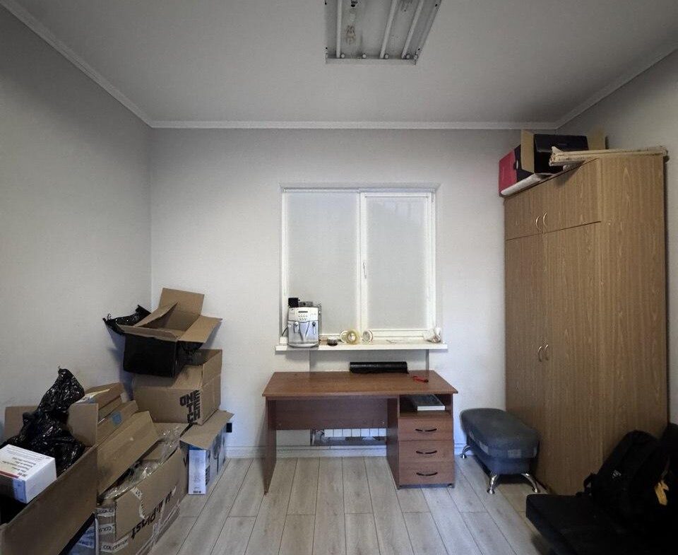 Нежитлове приміщення в самому центрі міста, вул. Київська (біля ТРЦ “Глобал”). Київська (біля ТРЦ “Глобал”), 400 м²