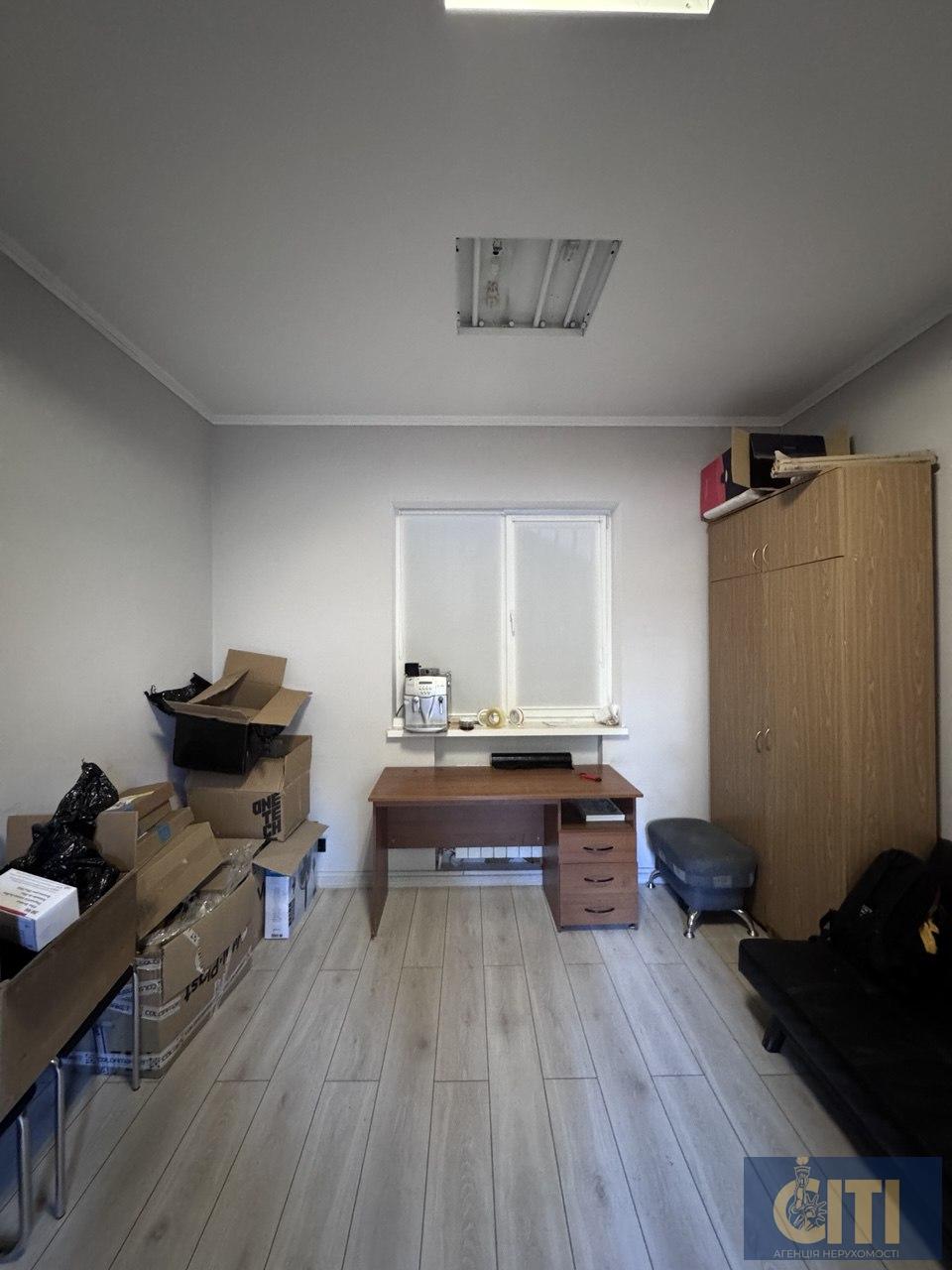 Нежитлове приміщення в самому центрі міста, вул. Київська (біля ТРЦ “Глобал”). Київська (біля ТРЦ “Глобал”), 400 м²