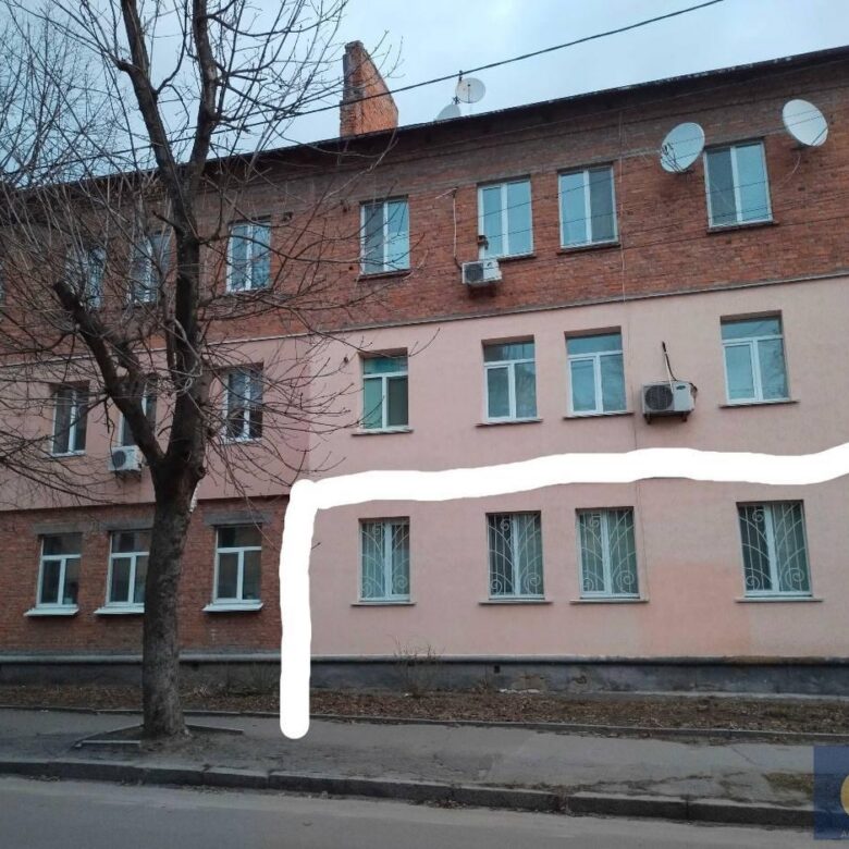 Продається 3-кімнатна квартира для комерційного використання, 49 кв.м