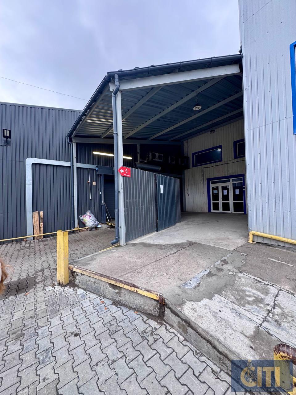 Здається в оренду комерційне приміщення площею 68 м² у с. Зарічани, за супермаркетом АТБ