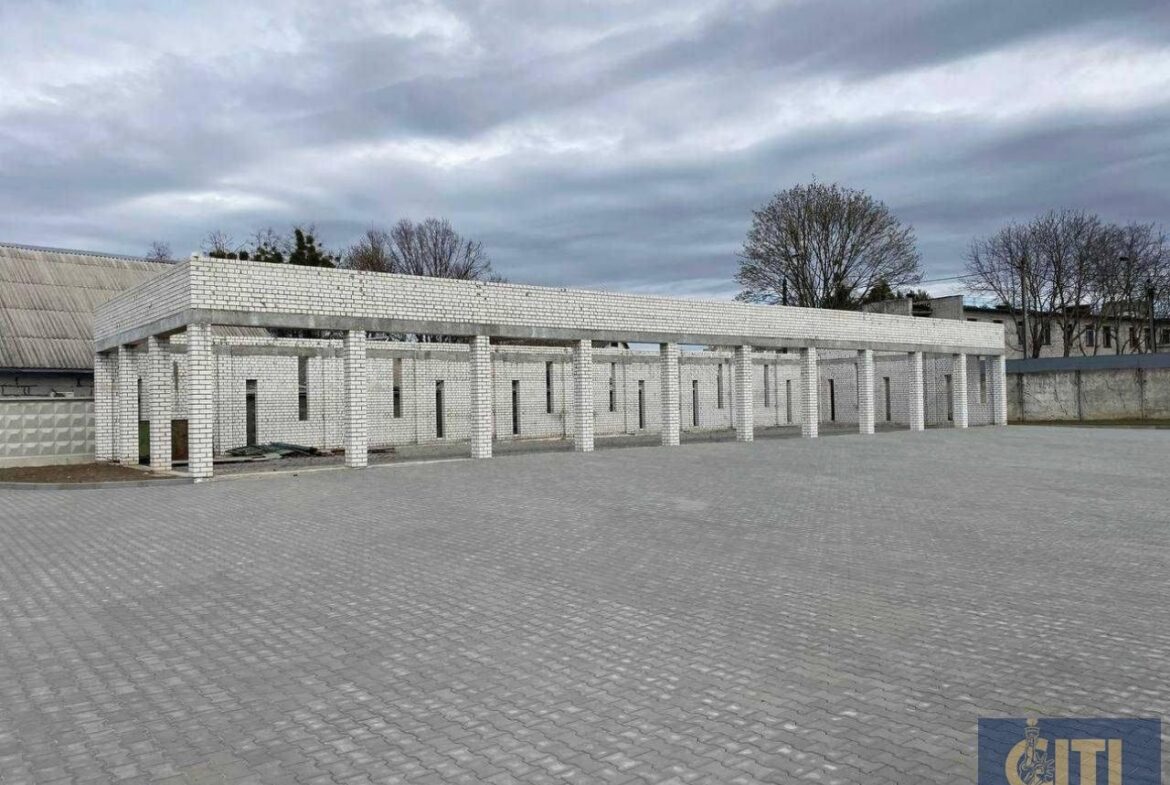 Пропонується до продажу комерційне приміщення (район Крошня), 1310 м²