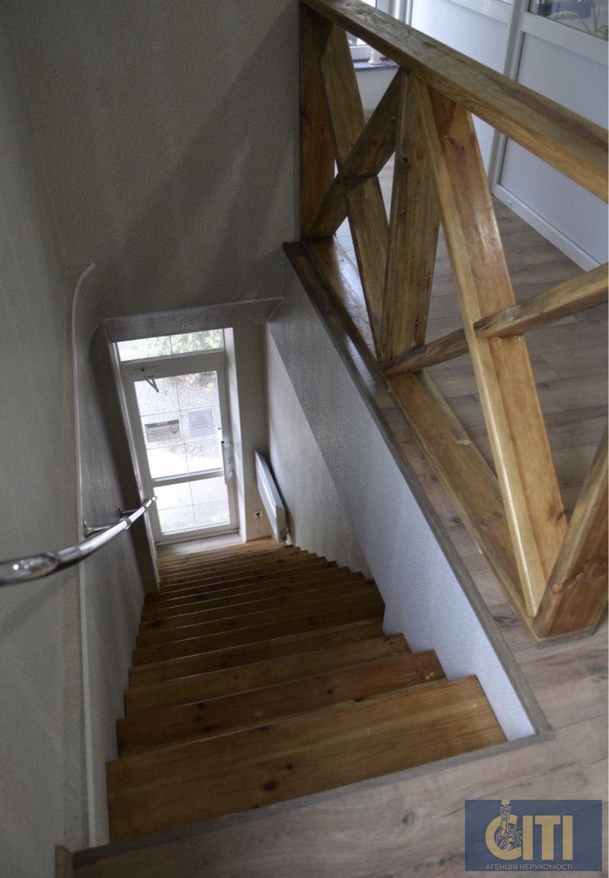 photo_3_2025-10-07_22-30-19 Офісне приміщення в центрі, вул. Покровська, 43 (перехрестя з вул. Лесі Українки), 50 м2