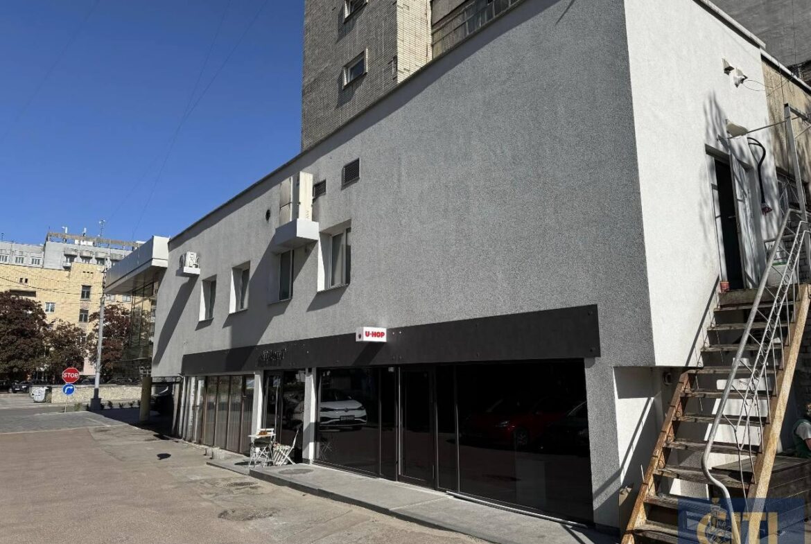 Продається комерційне приміщення площею 300 м² у самому центрі Житомира