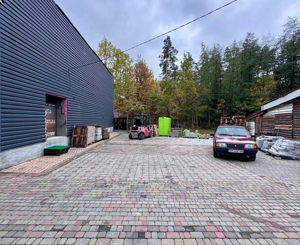 Оренда комерції, 280 м2, біля АТБ, с.Зарічани