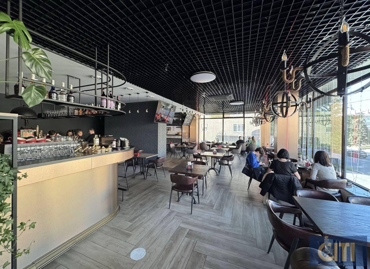 Продається комерційне приміщення площею 300 м² у самому центрі Житомира