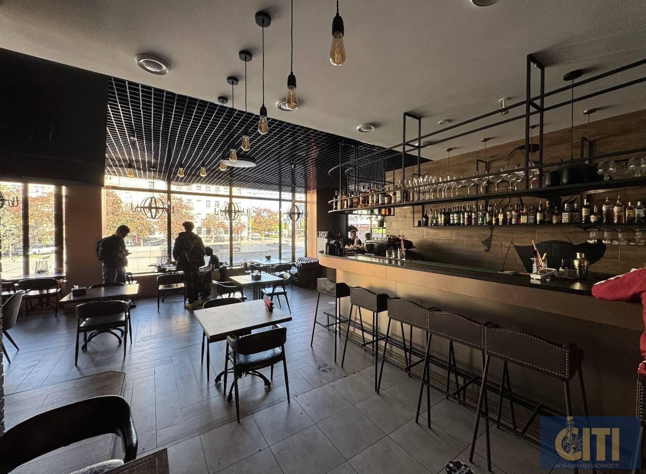 Продається комерційне приміщення площею 300 м² у самому центрі Житомира