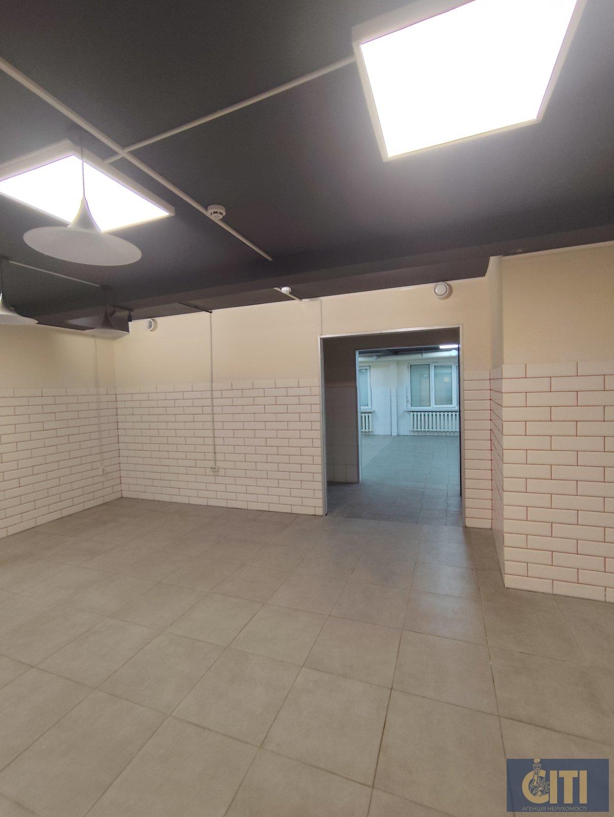 Пропонується в оренду нежитлове приміщення загальною площею 103 м², проспект Миру