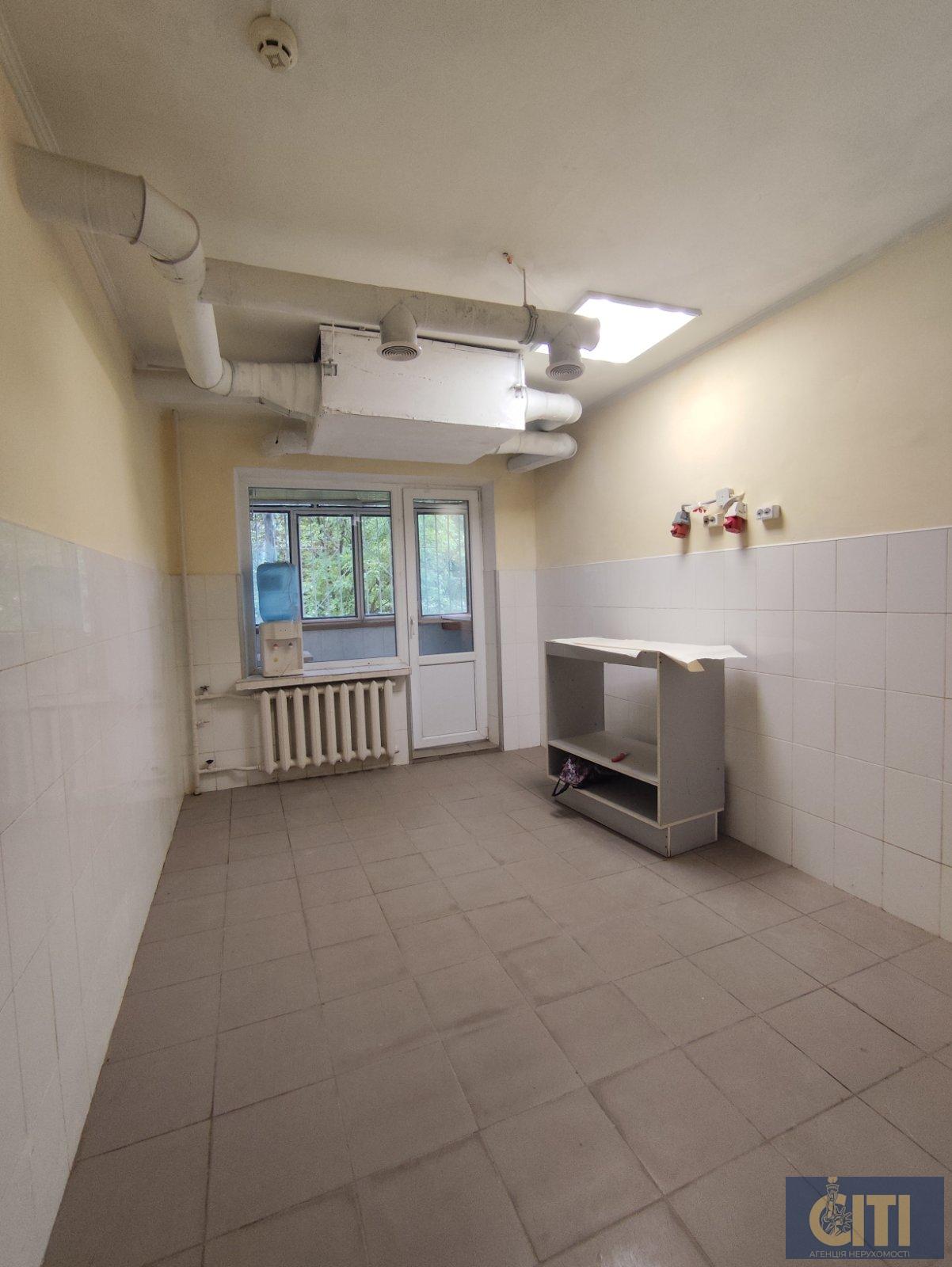 Пропонується в оренду нежитлове приміщення загальною площею 103 м², проспект Миру