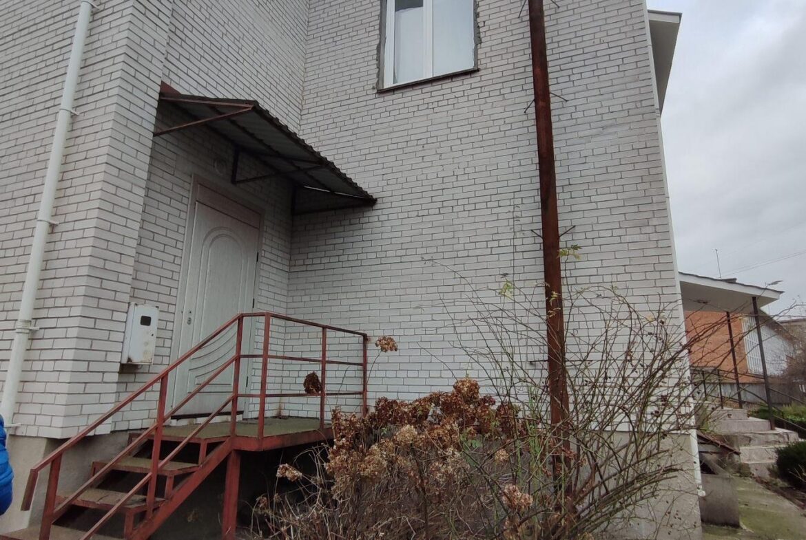 Продається приміщення 800 кв.м. у центрі Житомира, район майдану Короленка