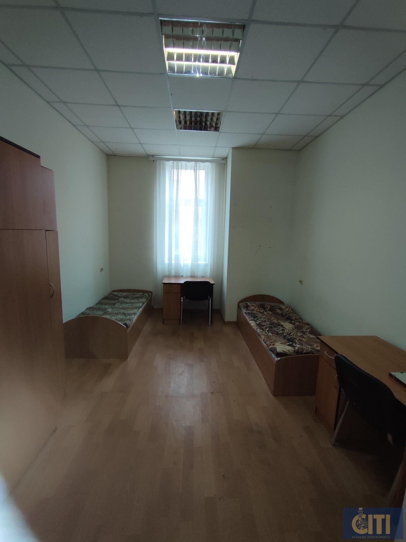 Продається приміщення 800 кв.м. у центрі Житомира, район майдану Короленка