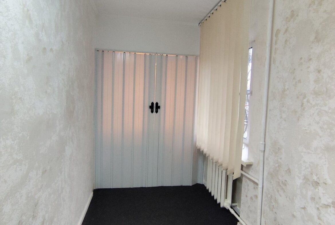 Приміщення в центрі Житомира, площа Перемоги, 32 м²