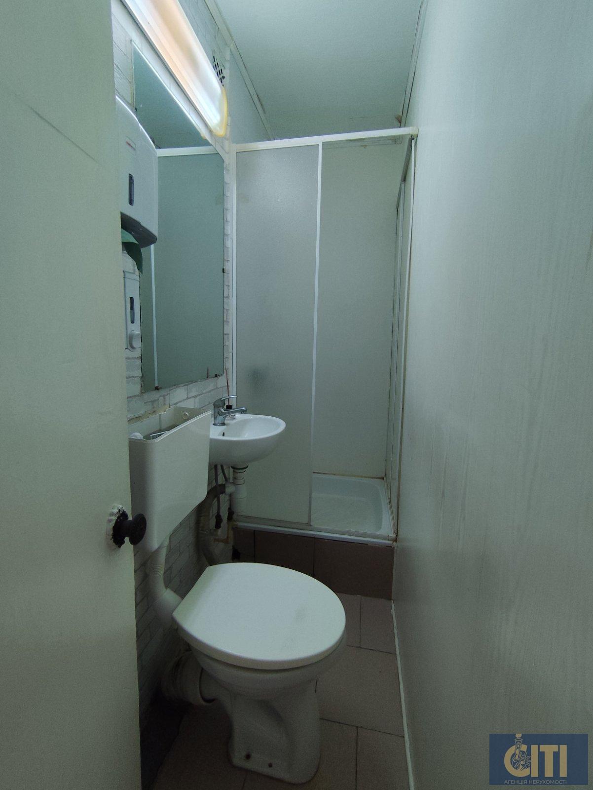 Приміщення в центрі Житомира, площа Перемоги, 32 м²