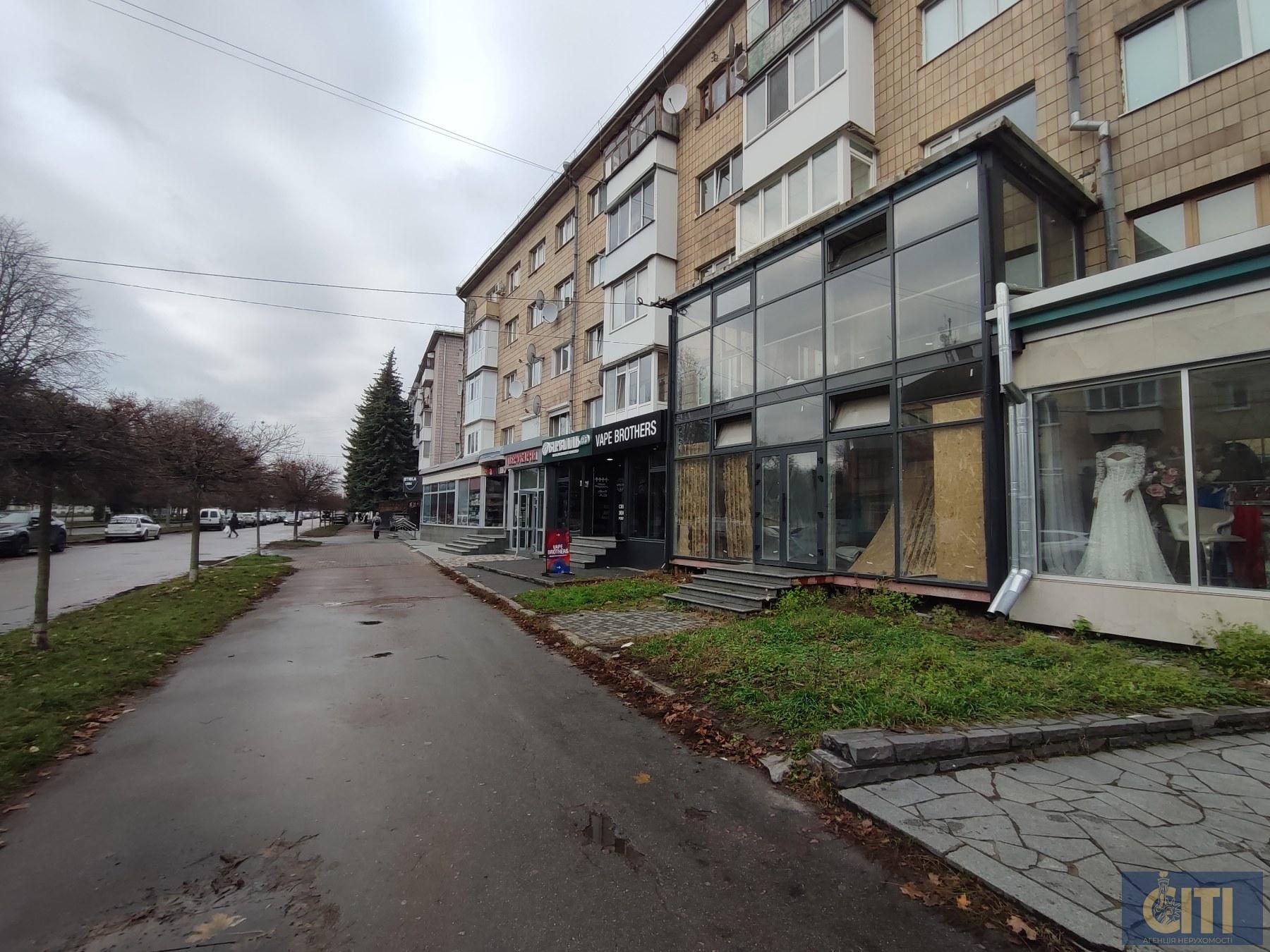 Оренда приміщення 180 кв. м. у центрі Житомира район перехрестя Н. Сотні/Лятошинського