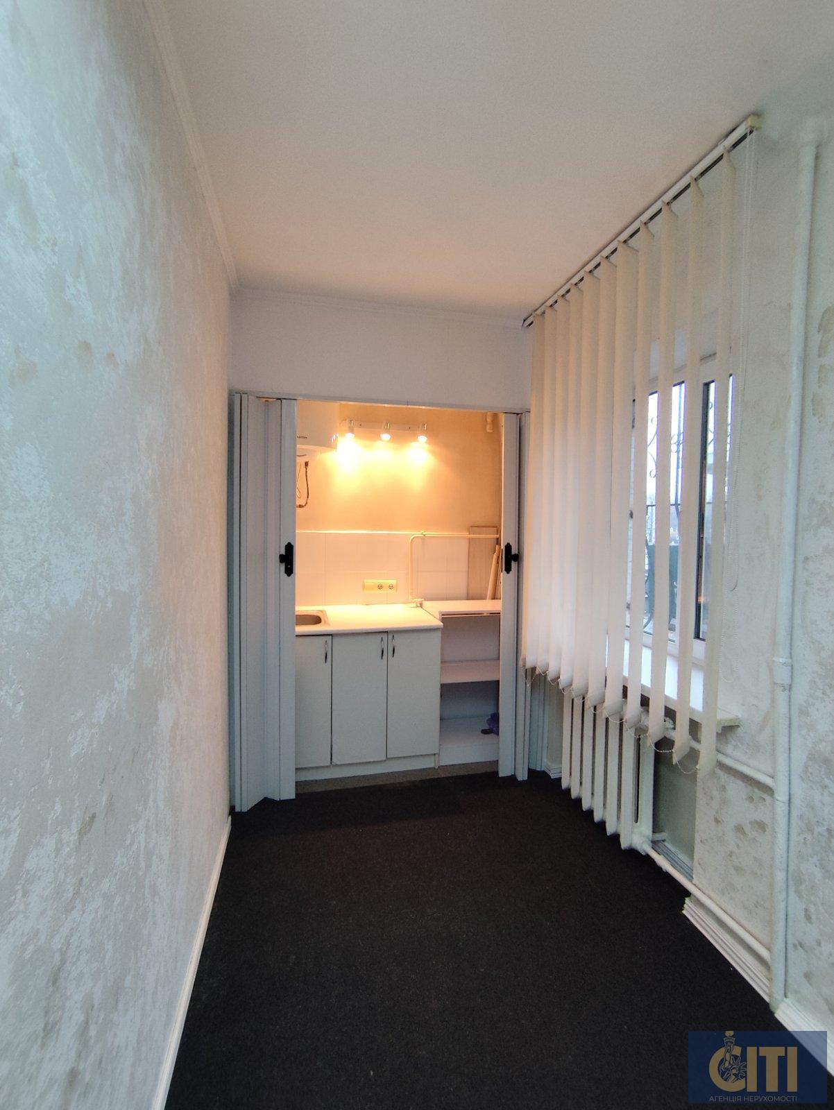 Приміщення в центрі Житомира, площа Перемоги, 32 м²