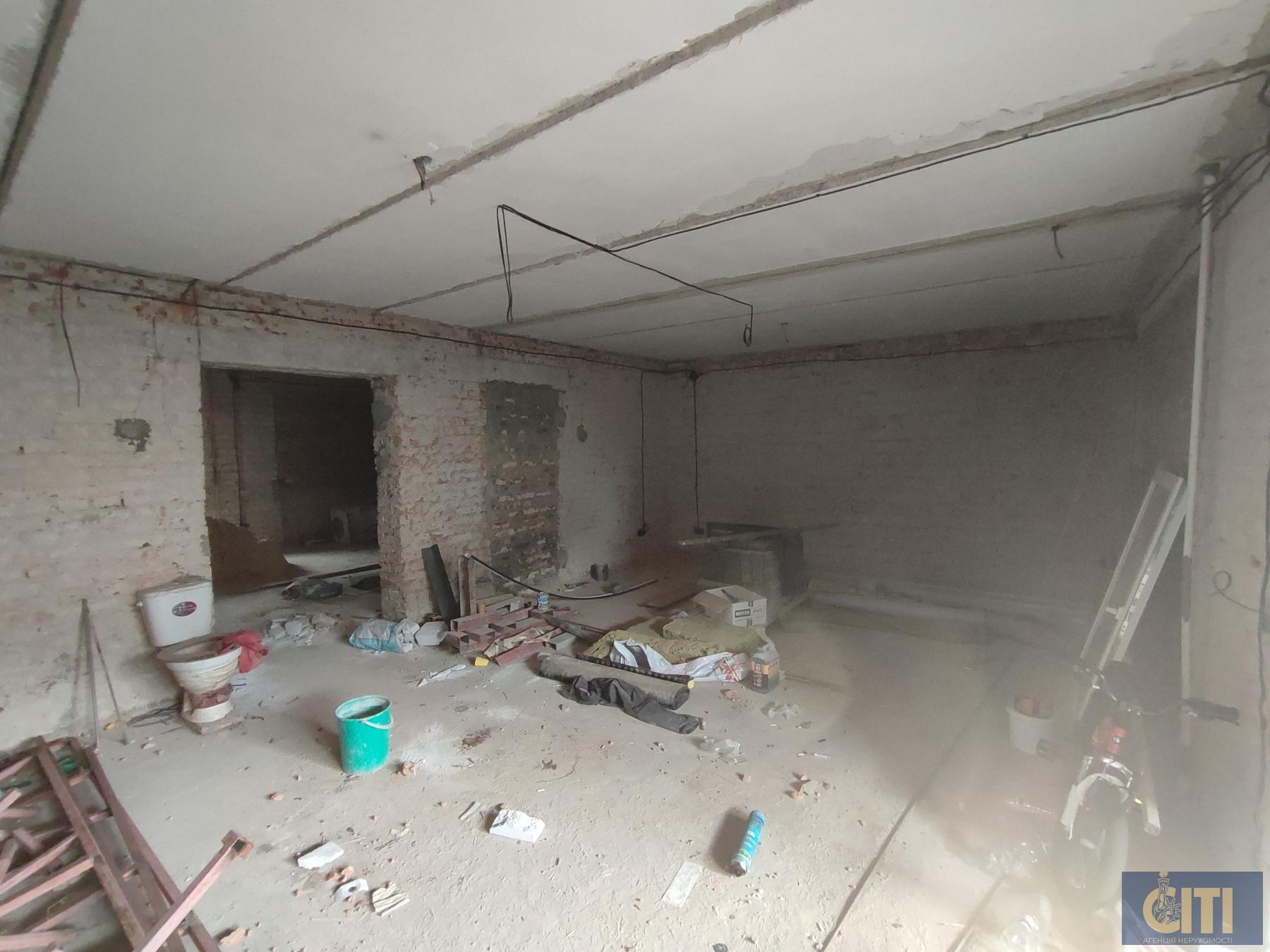 Оренда приміщення 180 кв. м. у центрі Житомира район перехрестя Н. Сотні/Лятошинського