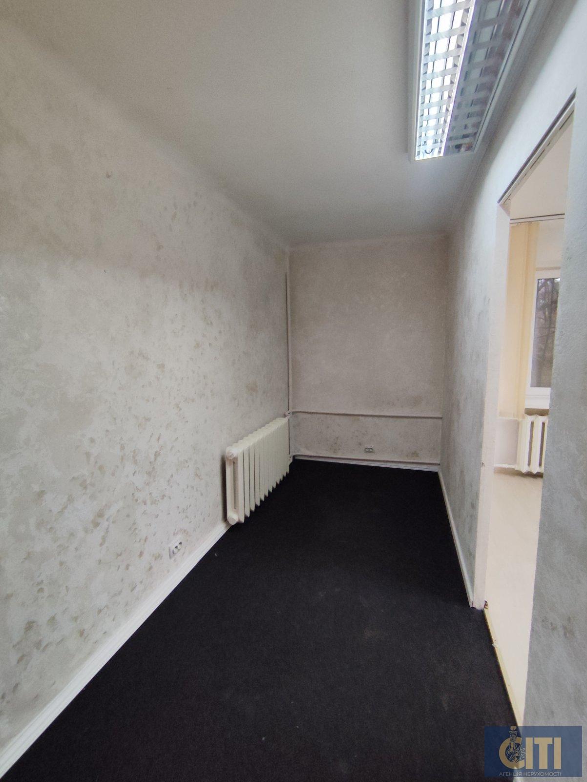 Приміщення в центрі Житомира, площа Перемоги, 32 м²