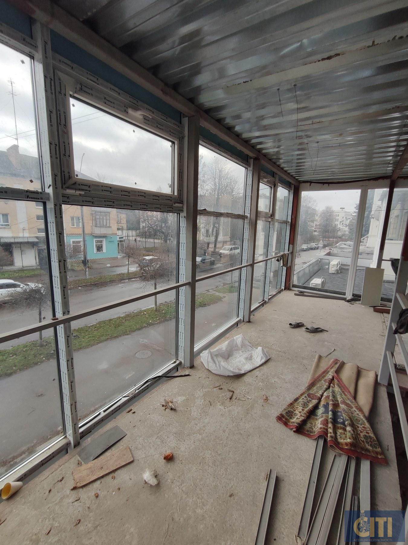 Оренда приміщення 180 кв. м. у центрі Житомира район перехрестя Н. Сотні/Лятошинського