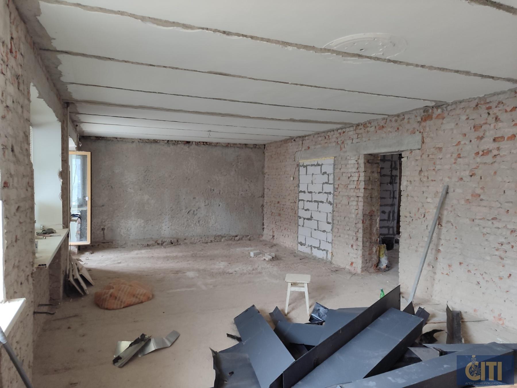 Оренда приміщення 180 кв. м. у центрі Житомира район перехрестя Н. Сотні/Лятошинського