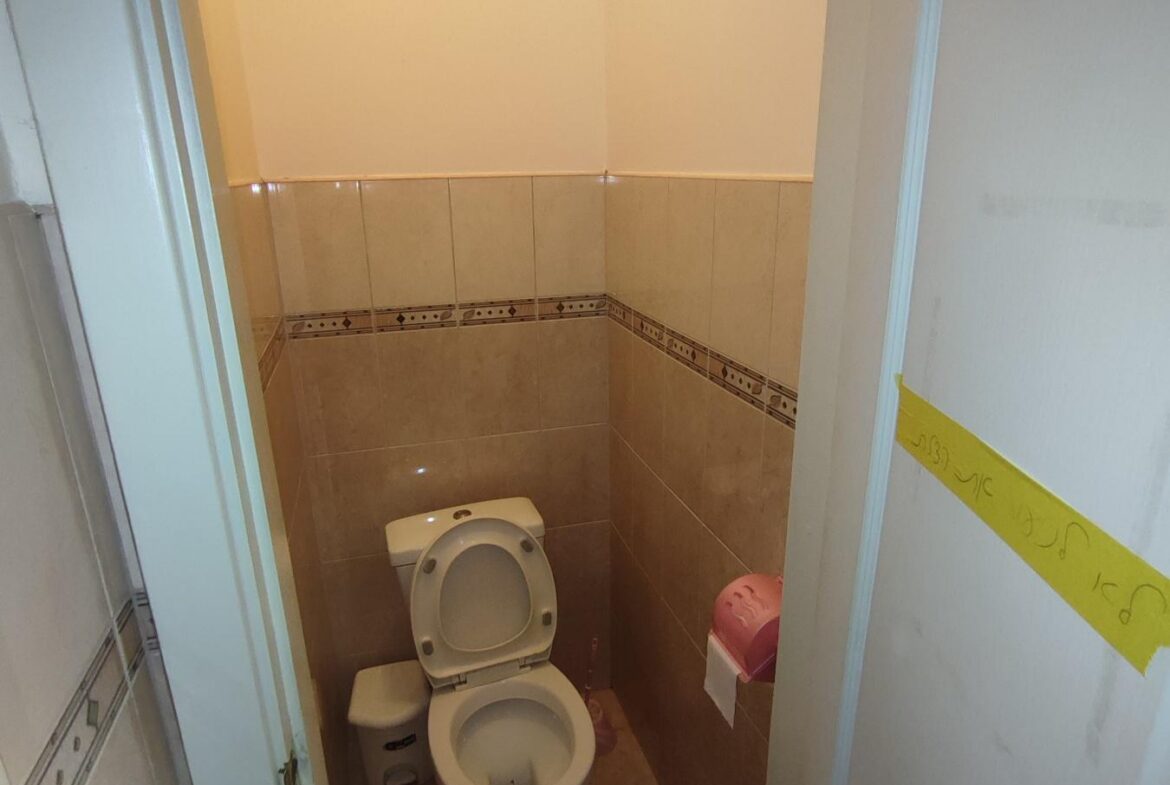 Продається приміщення 800 кв.м. у центрі Житомира, район майдану Короленка