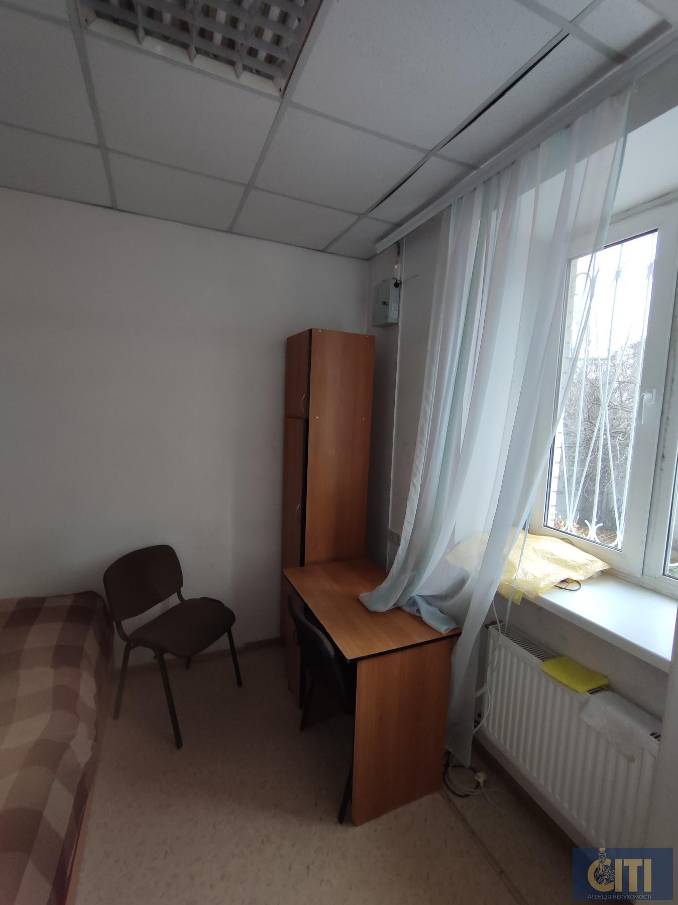 Продається приміщення 800 кв.м. у центрі Житомира, район майдану Короленка