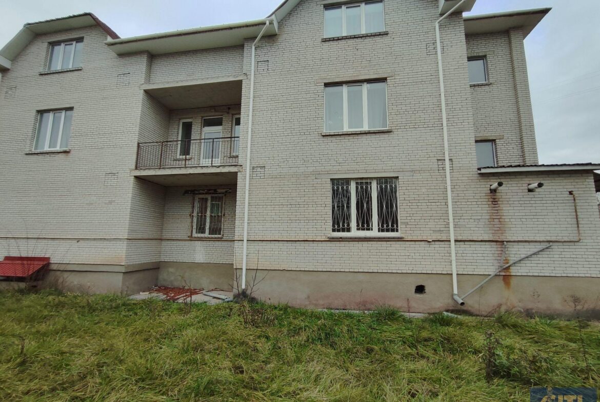 Продається приміщення 800 кв.м. у центрі Житомира, район майдану Короленка