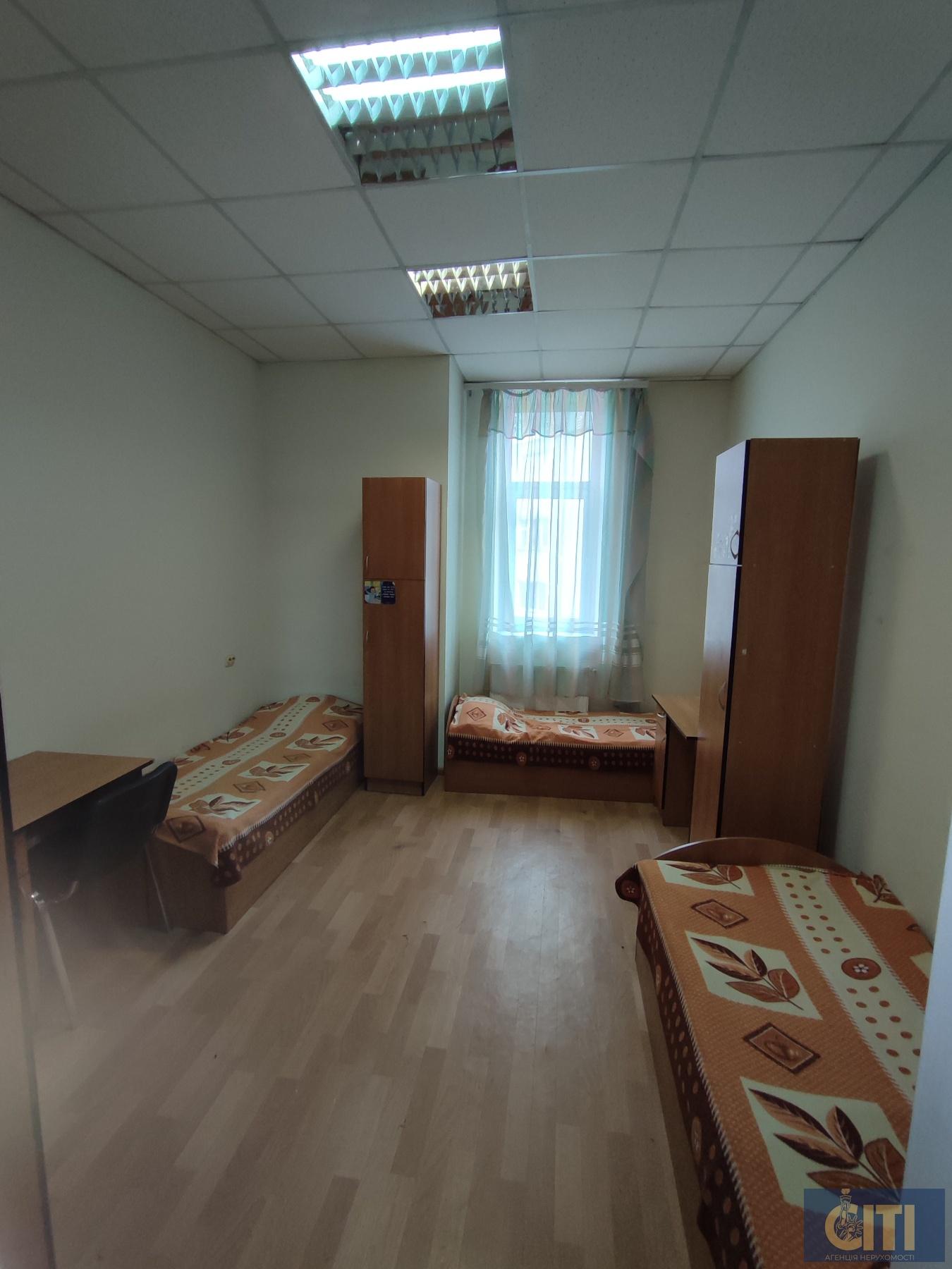 Продається приміщення 800 кв.м. у центрі Житомира, район майдану Короленка