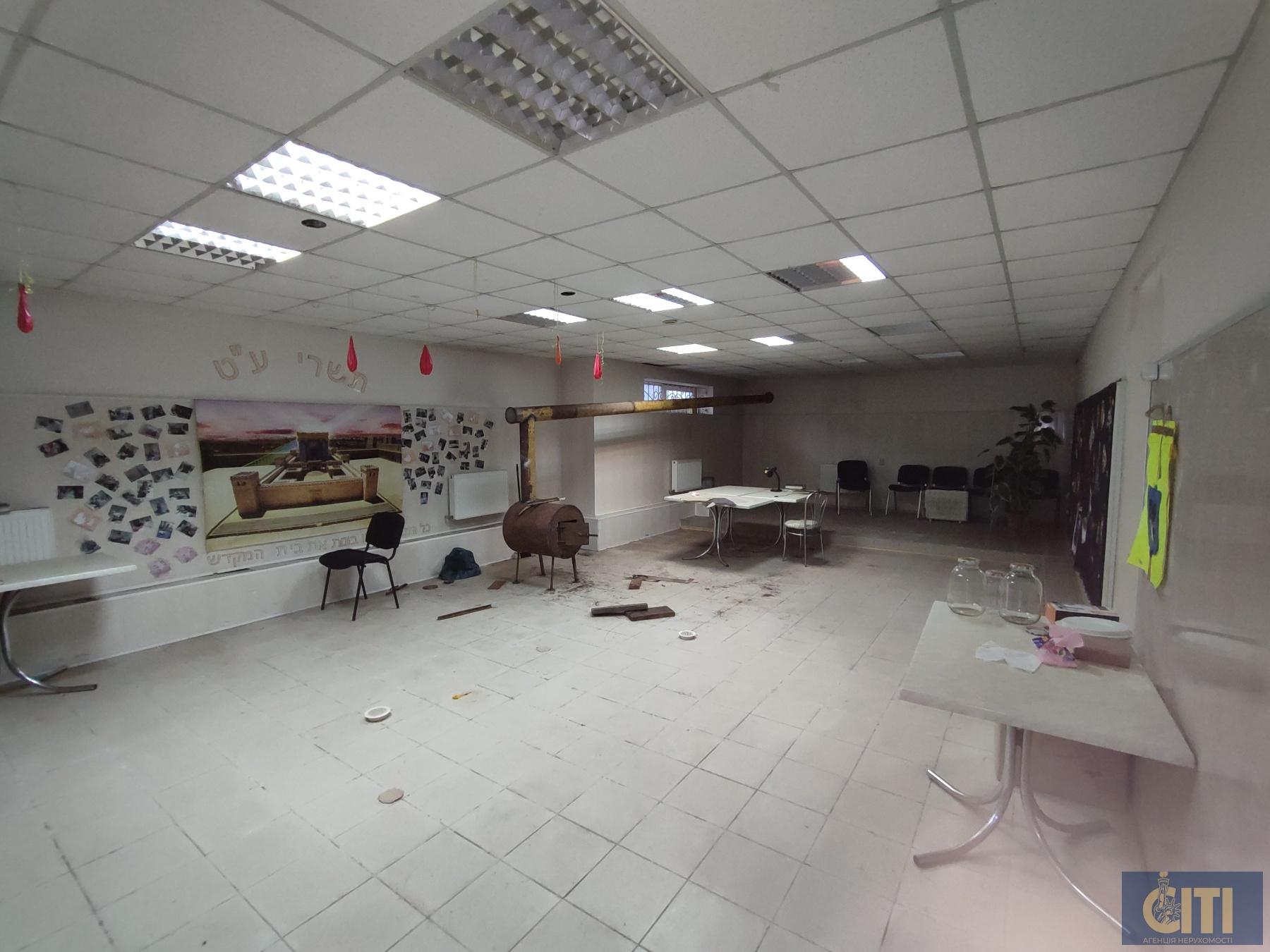 Продається приміщення 800 кв.м. у центрі Житомира, район майдану Короленка