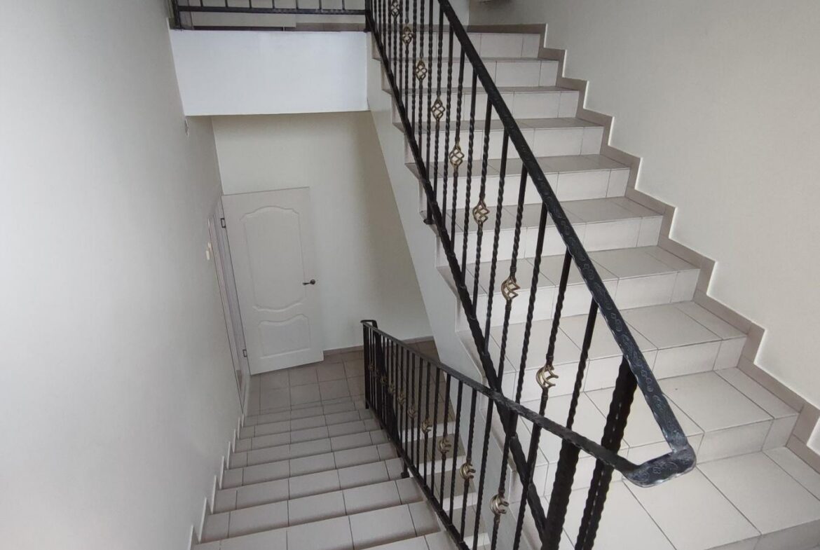 Продається приміщення 800 кв.м. у центрі Житомира, район майдану Короленка