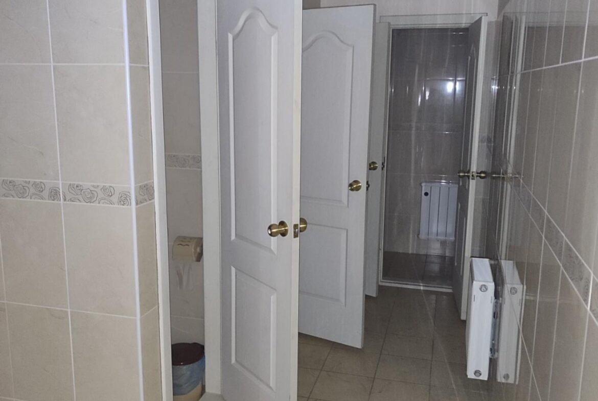 Продається приміщення 800 кв.м. у центрі Житомира, район майдану Короленка