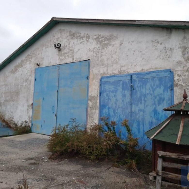 Продаються виробничо-складські приміщення (база, цехи),Глибочиця