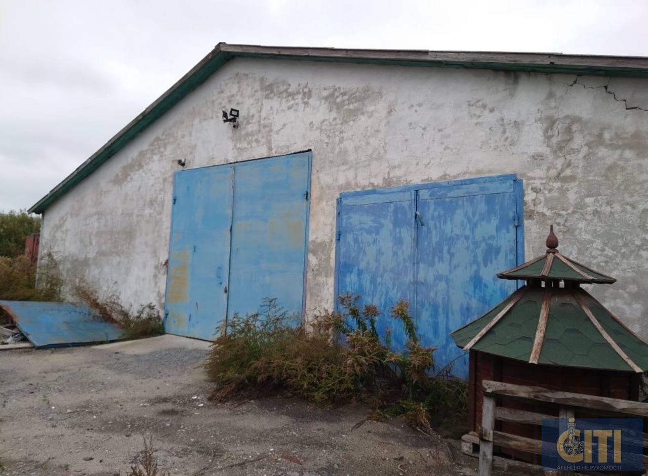 Продаються виробничо-складські приміщення (база, цехи),Глибочиця