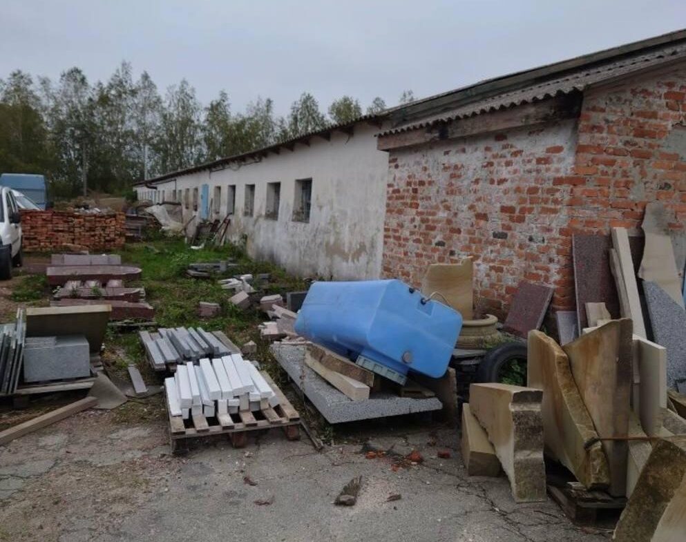 Продаються виробничо-складські приміщення (база, цехи),Глибочиця