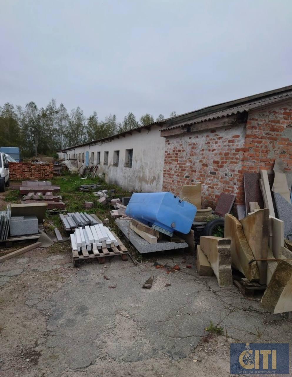 Продаються виробничо-складські приміщення (база, цехи),Глибочиця